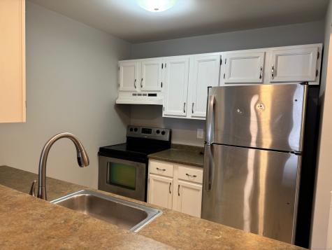 136 Pembroke Road Danbury CT 06811