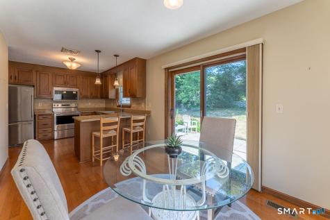 12 Michelle Lane Stonington CT 06355