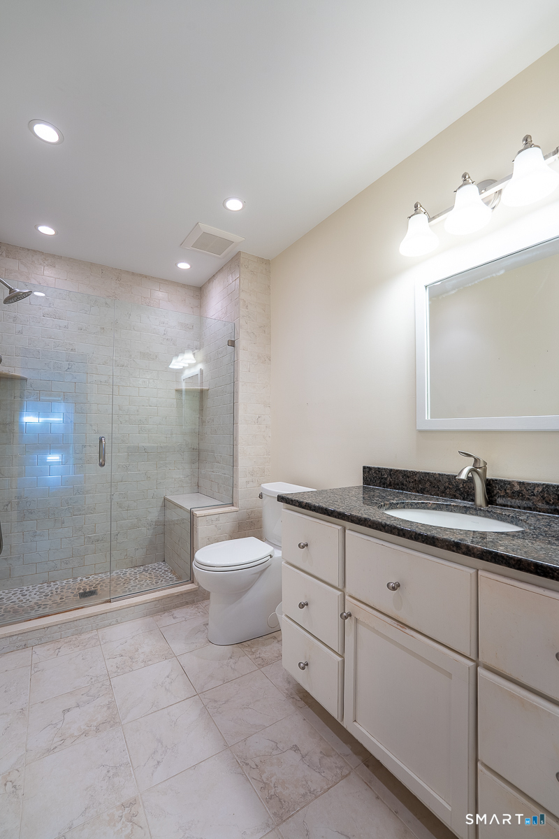 12 Michelle Lane Stonington CT 06355