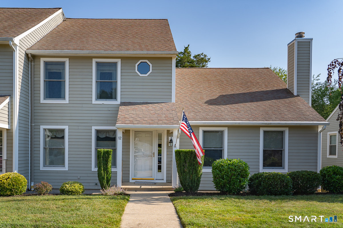 12 Michelle Lane Stonington CT 06355