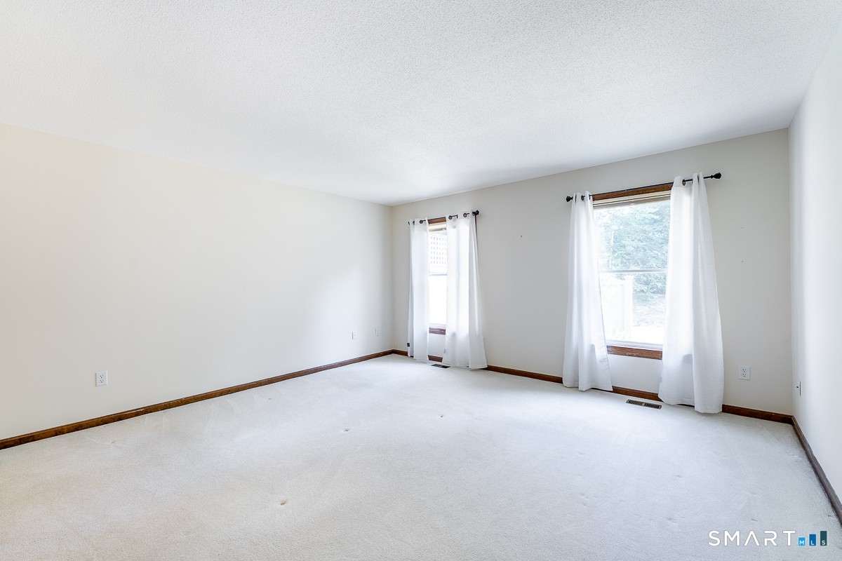 12 Michelle Lane Stonington CT 06355