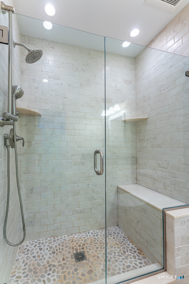 12 Michelle Lane Stonington CT 06355