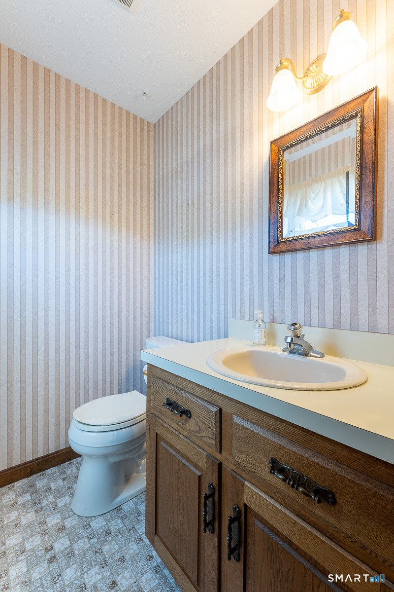 12 Michelle Lane Stonington CT 06355