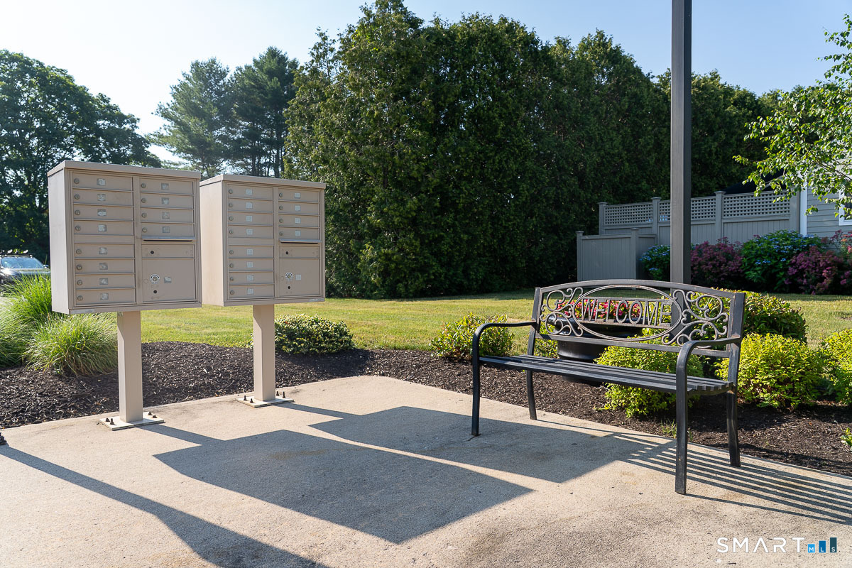 12 Michelle Lane Stonington CT 06355