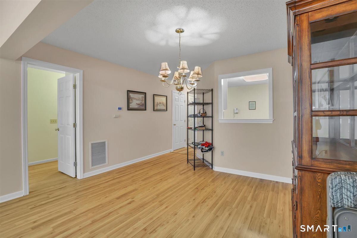 853 Glacier Way Southington CT 06489