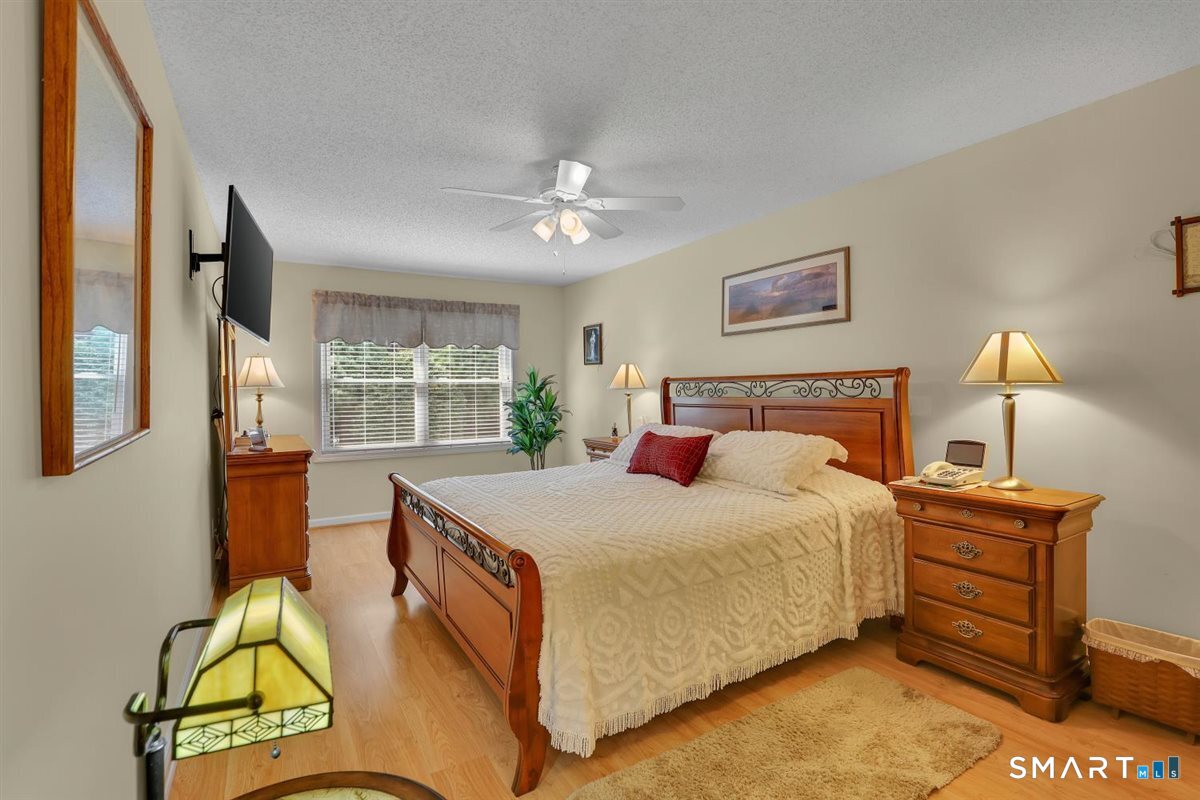 853 Glacier Way Southington CT 06489