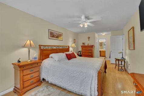 853 Glacier Way Southington CT 06489