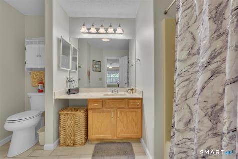 853 Glacier Way Southington CT 06489
