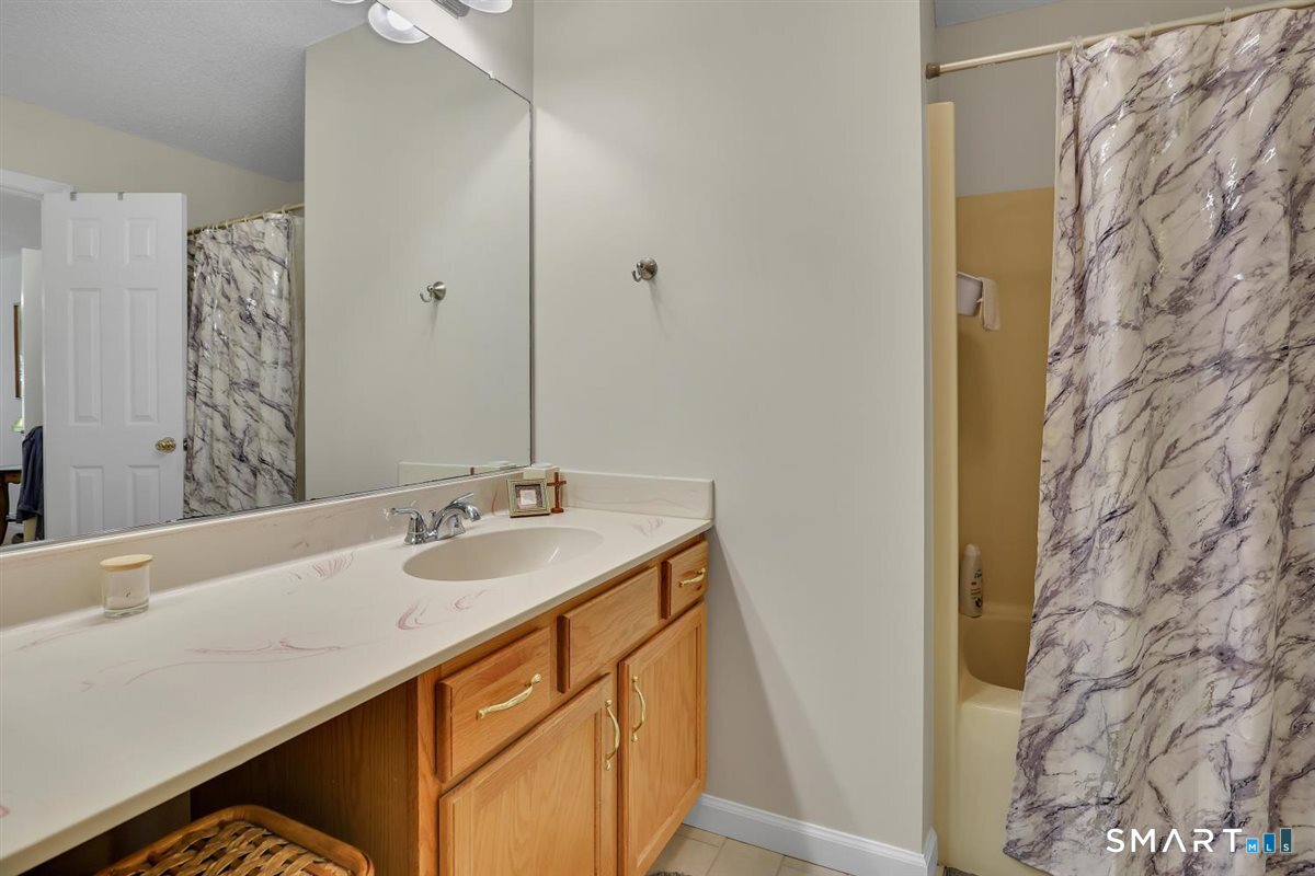 853 Glacier Way Southington CT 06489