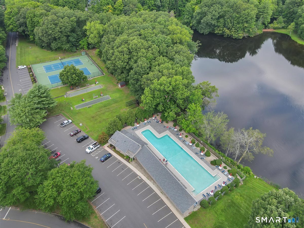 853 Glacier Way Southington CT 06489