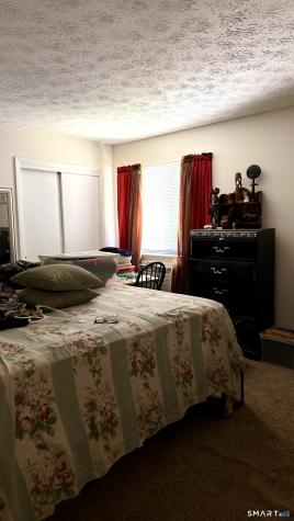 122 Sutton Place Bloomfield CT 06002