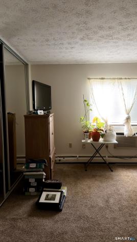 122 Sutton Place Bloomfield CT 06002
