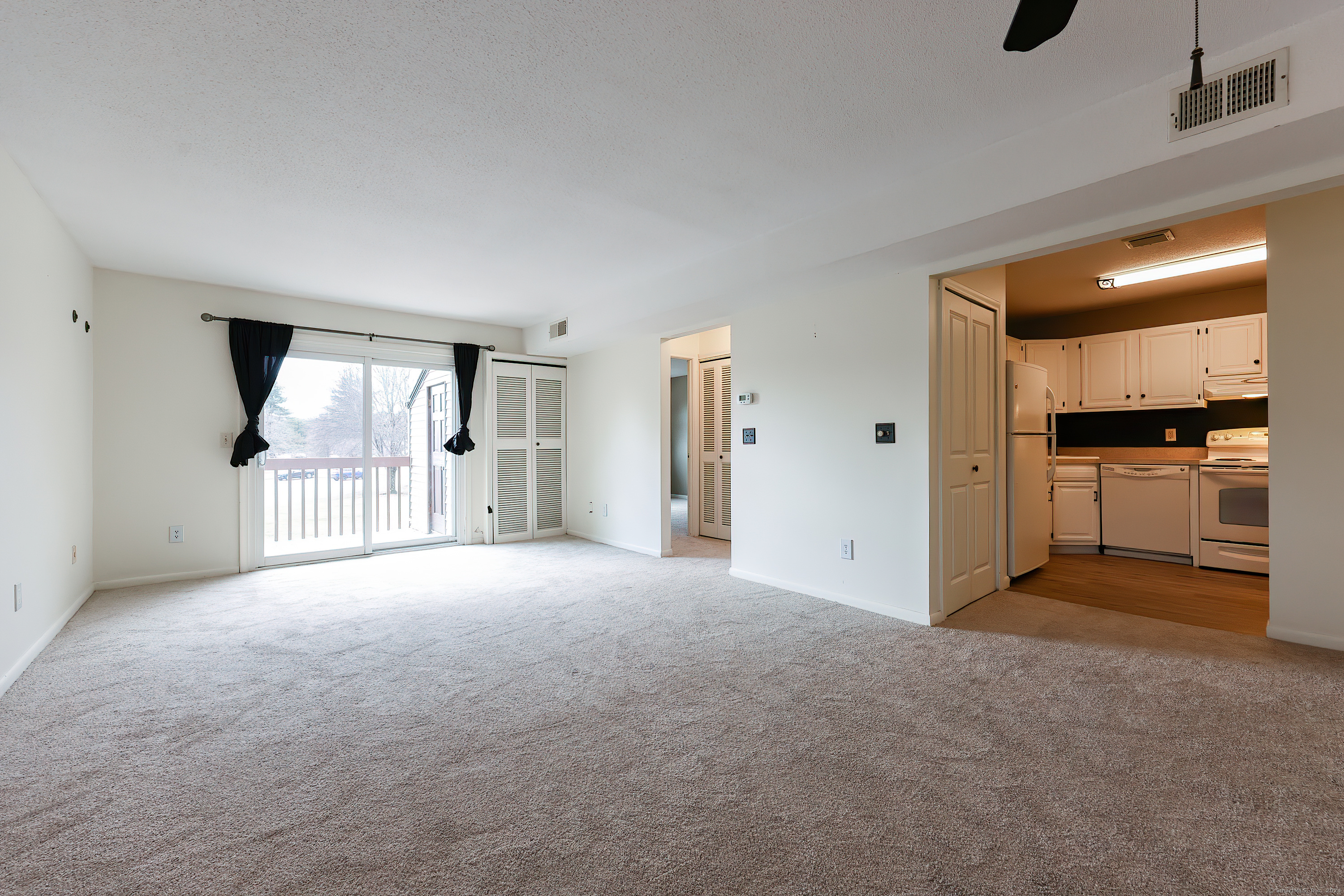 112 Twin Circle Drive South Windsor CT 06074