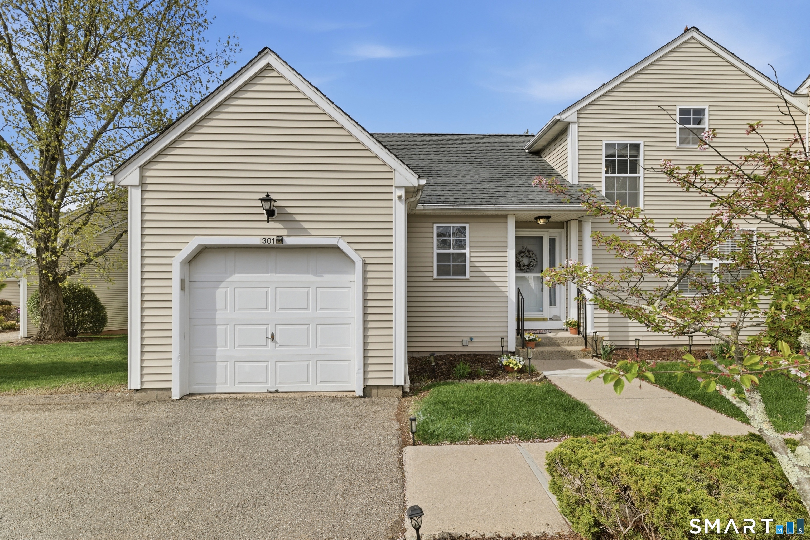 301 Gray Fox Lane Rocky Hill CT 06067