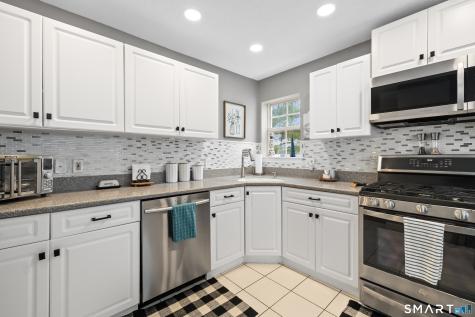 301 Gray Fox Lane Rocky Hill CT 06067