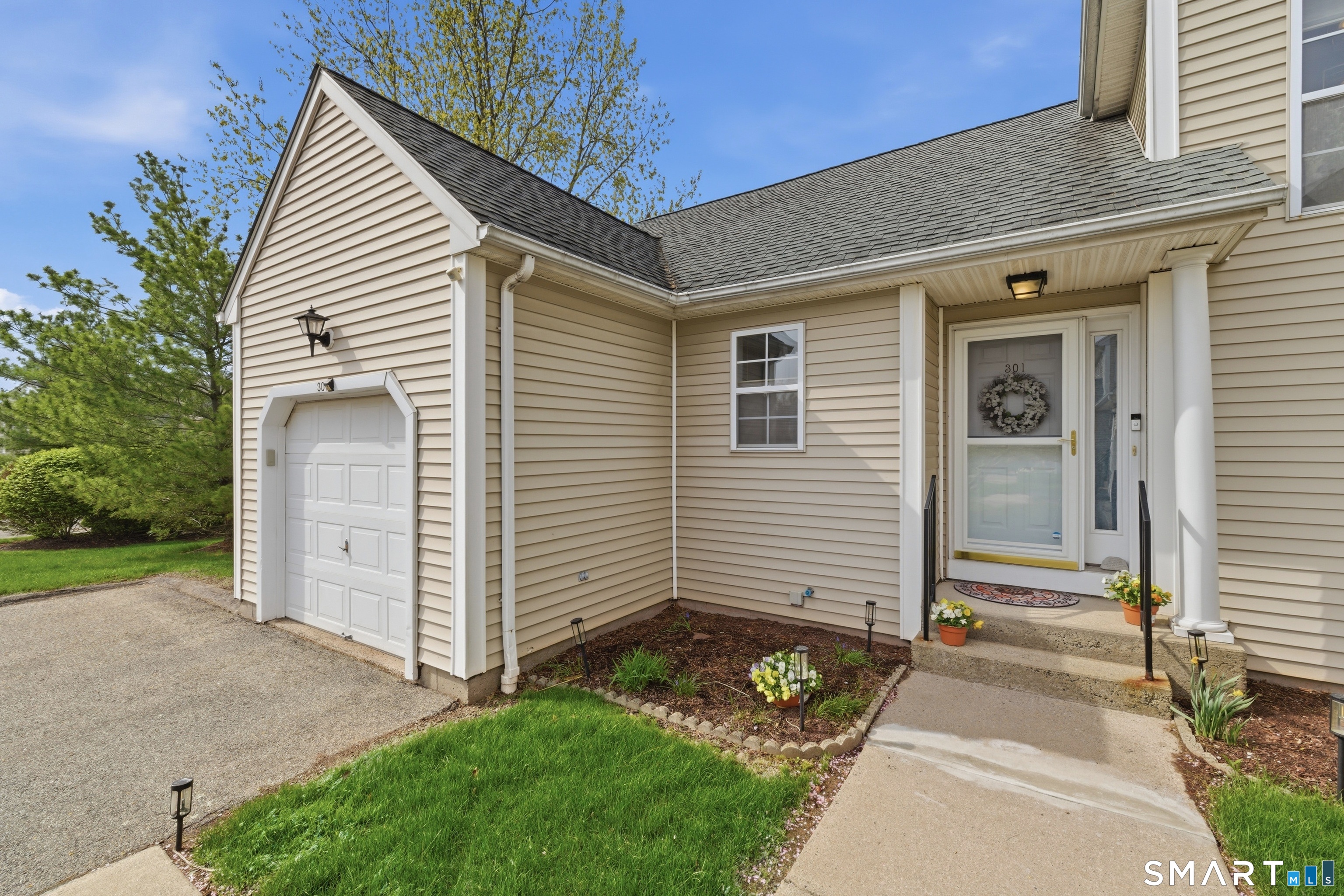301 Gray Fox Lane Rocky Hill CT 06067