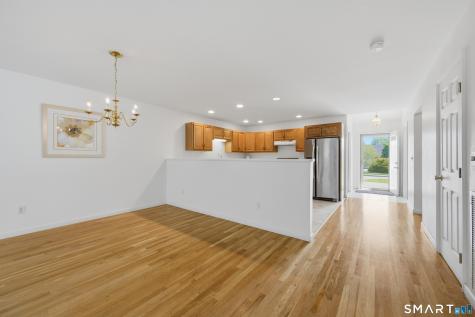 46 Elizabeth Circle Newtown CT 06482