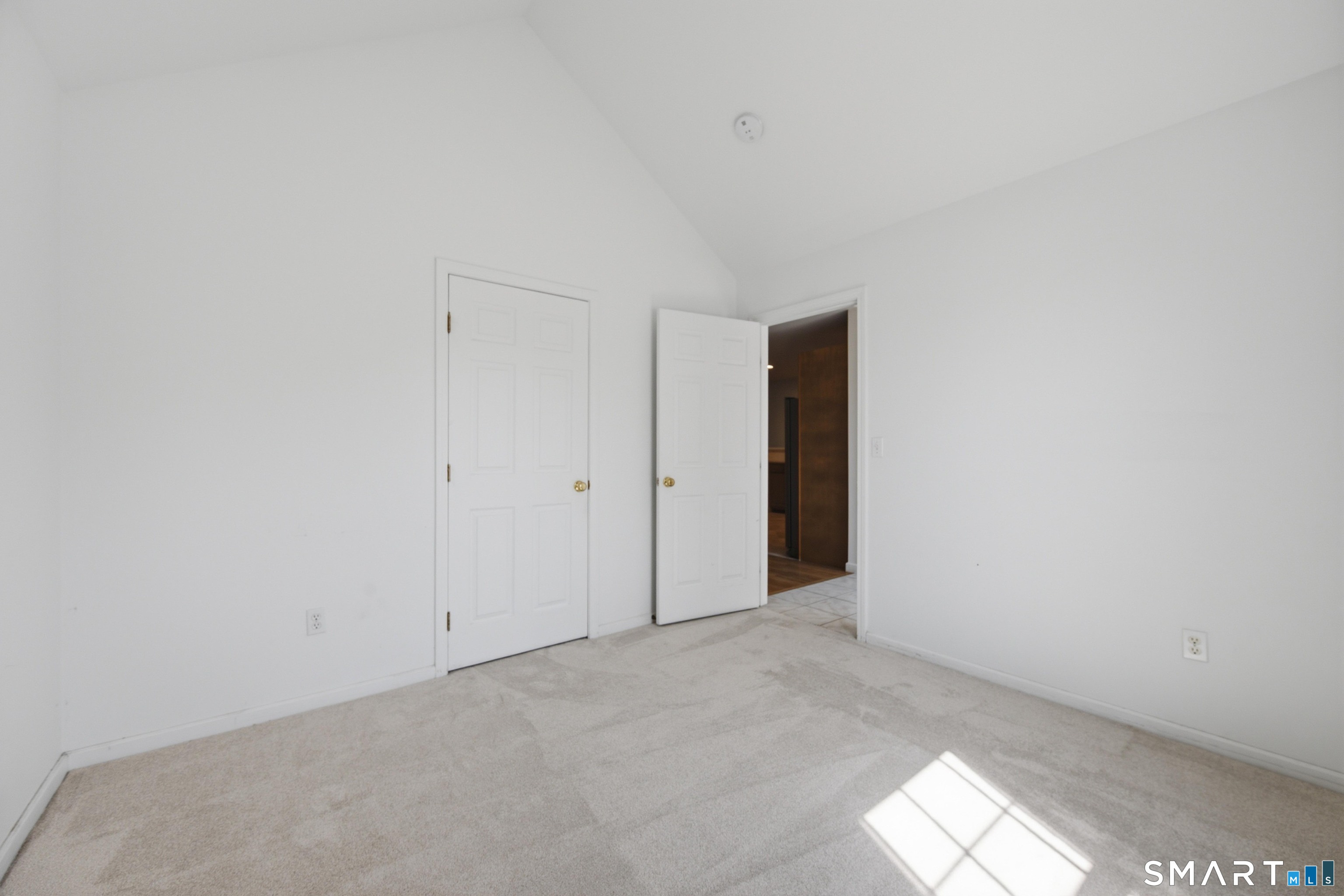 46 Elizabeth Circle Newtown CT 06482