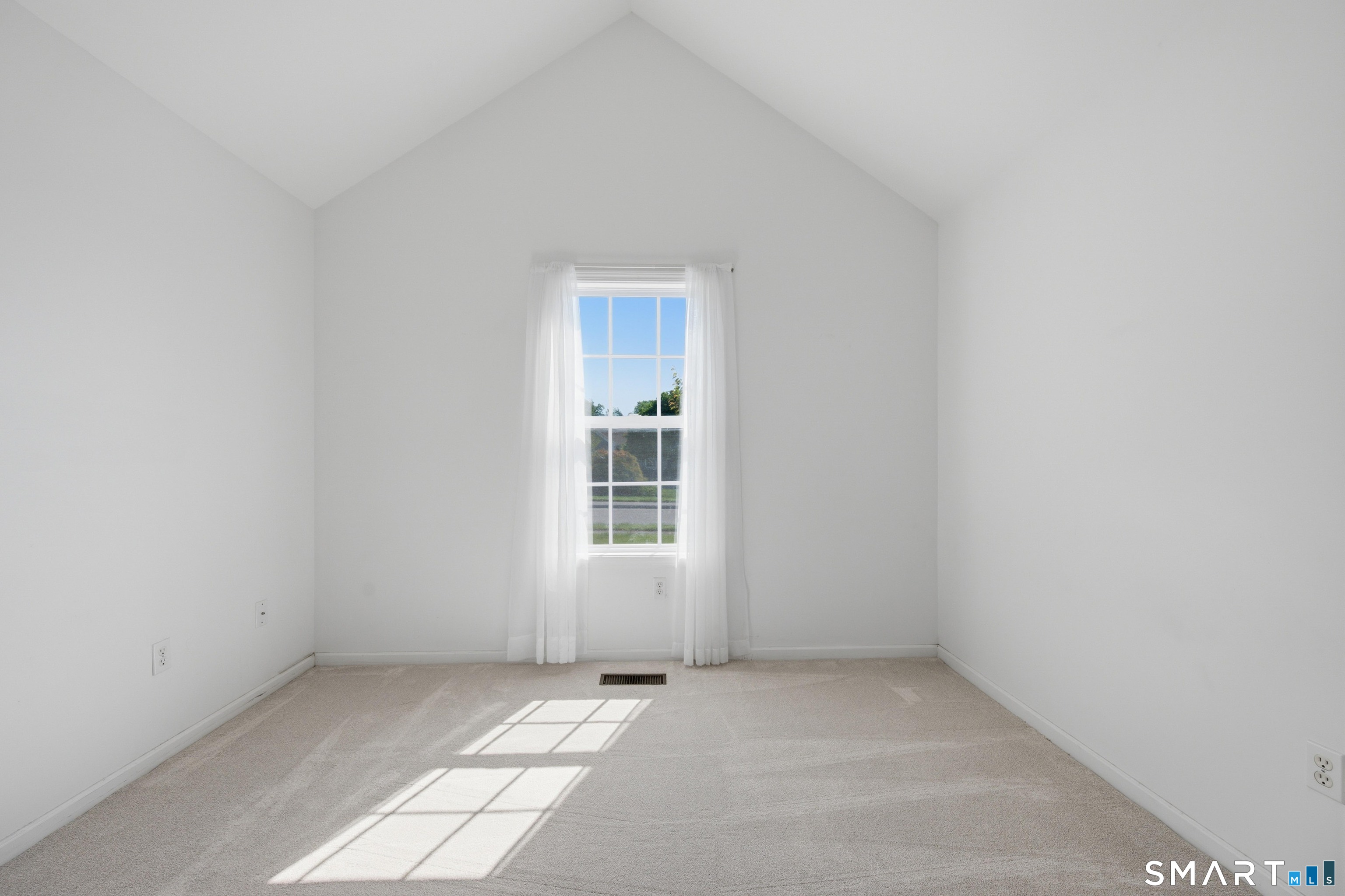 46 Elizabeth Circle Newtown CT 06482