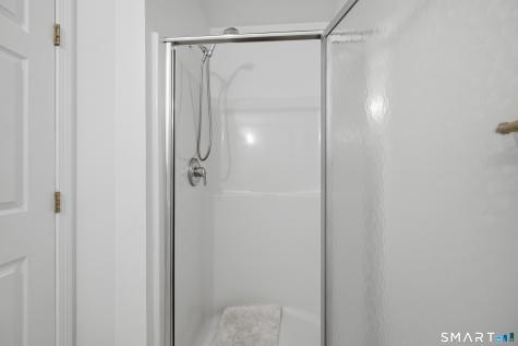 46 Elizabeth Circle Newtown CT 06482