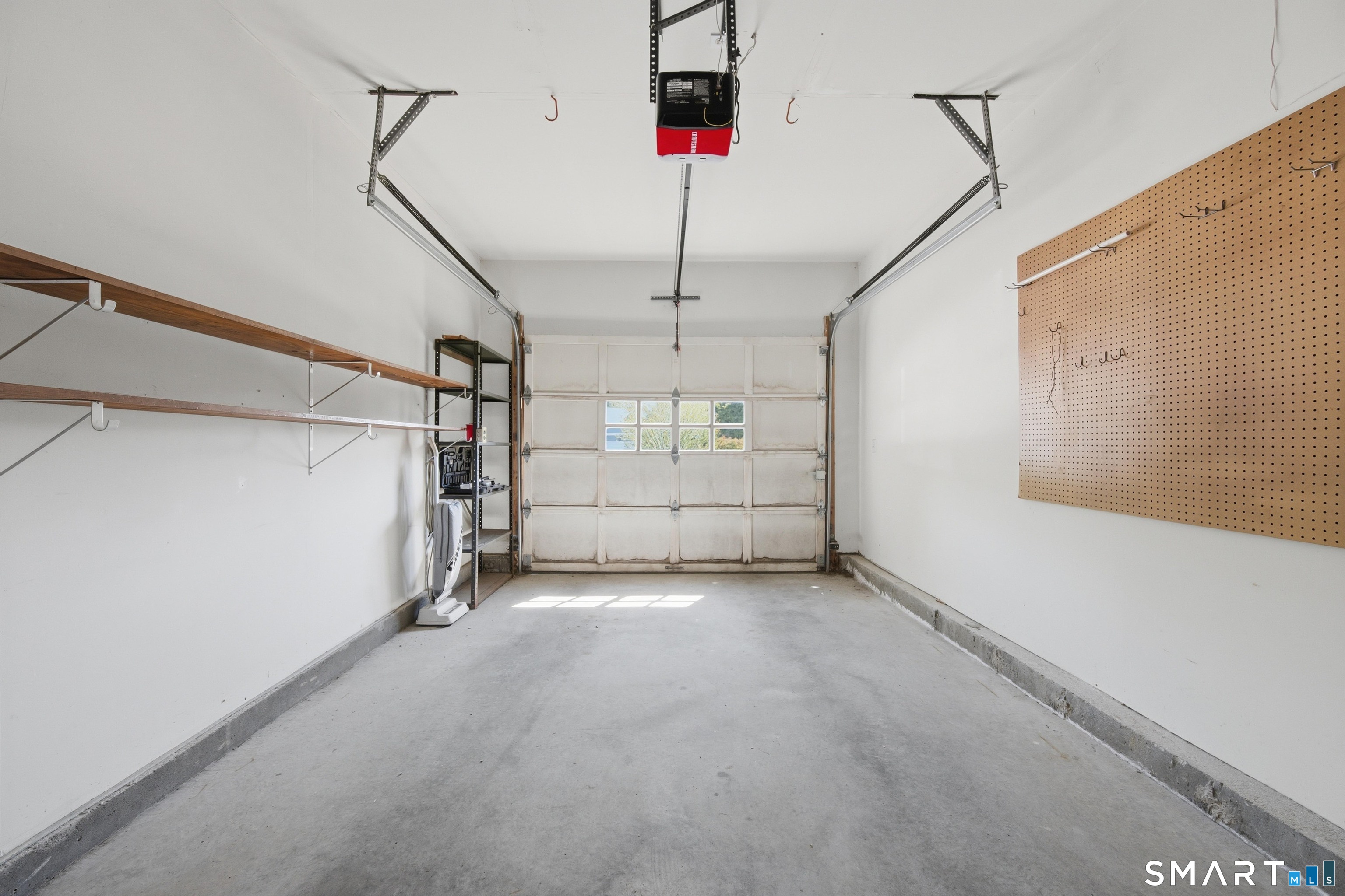 46 Elizabeth Circle Newtown CT 06482