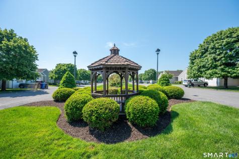 46 Elizabeth Circle Newtown CT 06482