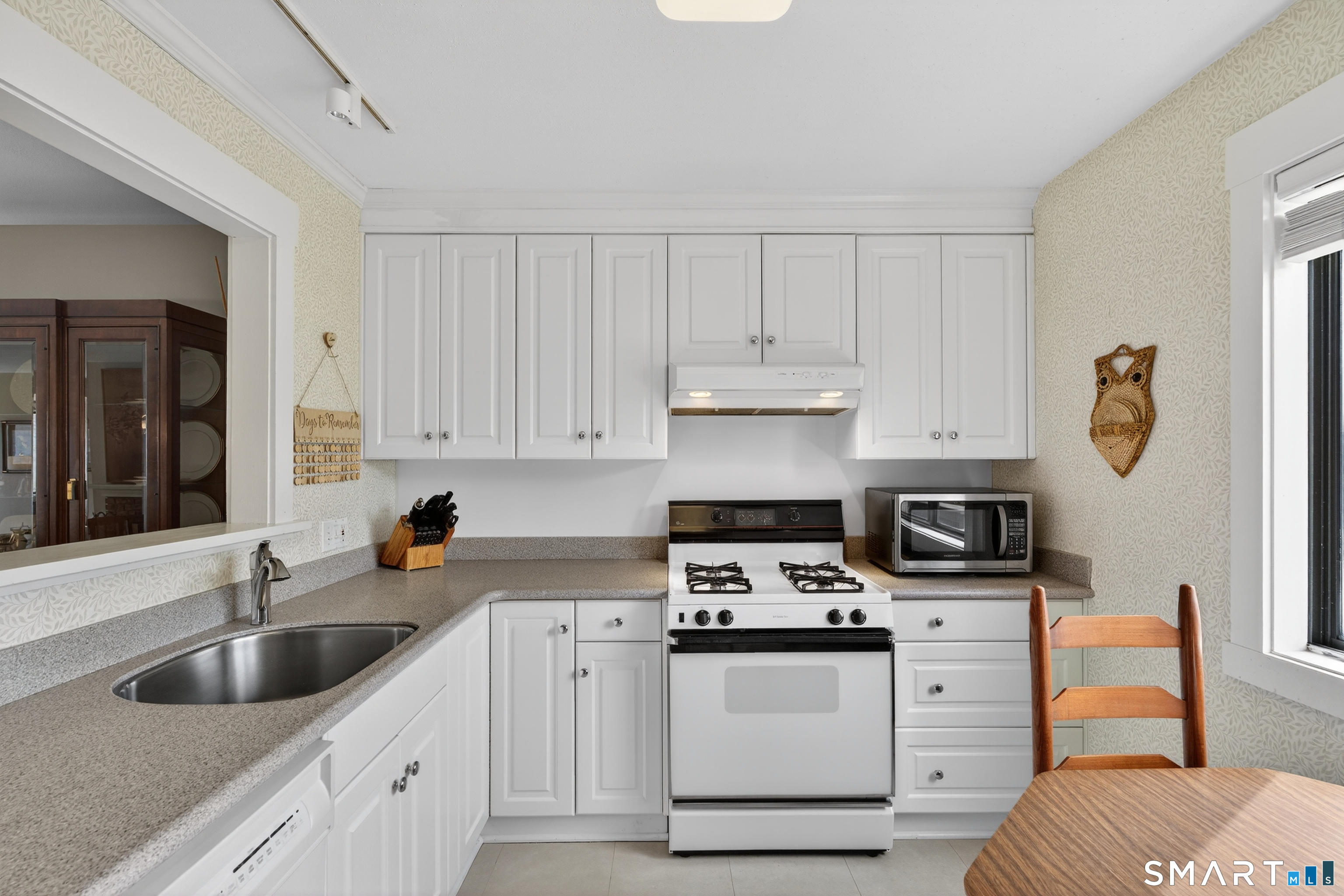 196 Apache Lane Stratford CT 06614