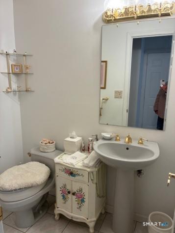 34 Canterbury Road Hamden CT 06514
