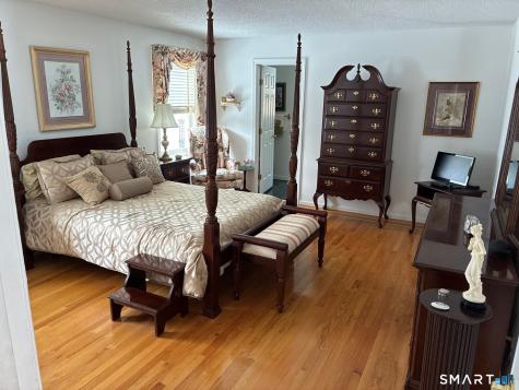 34 Canterbury Road Hamden CT 06514
