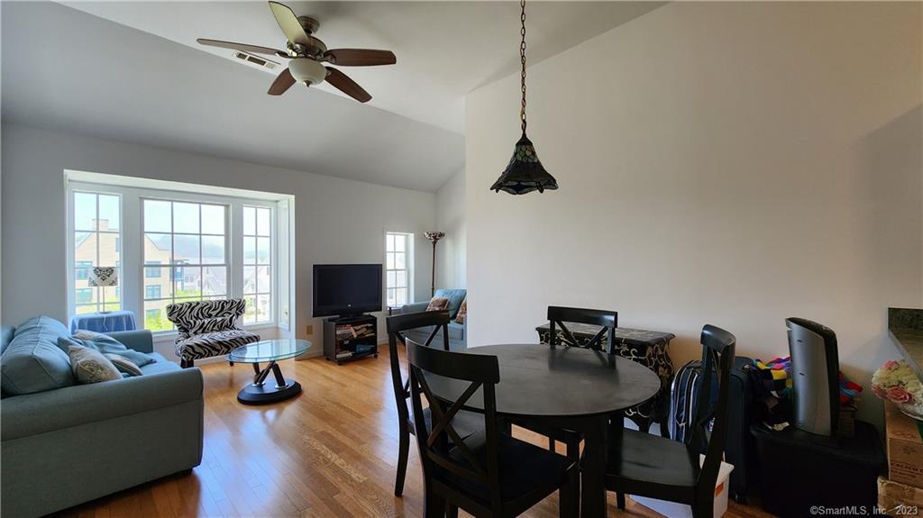 38 Hope Street East Lyme CT 06357