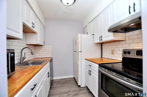 12 Deerwood Lane Waterbury CT 06704
