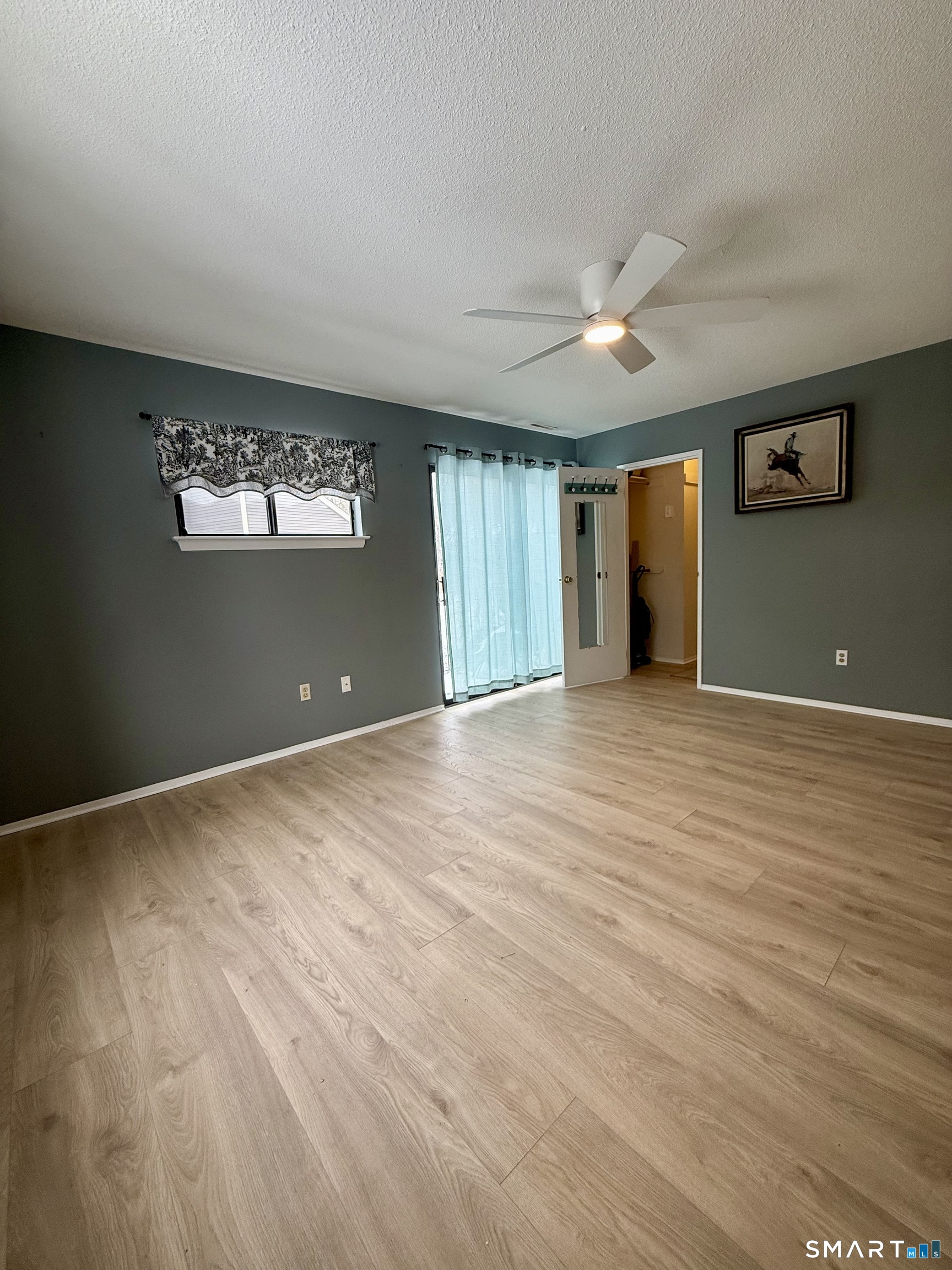 6 Stonegate Circle Branford CT 06405