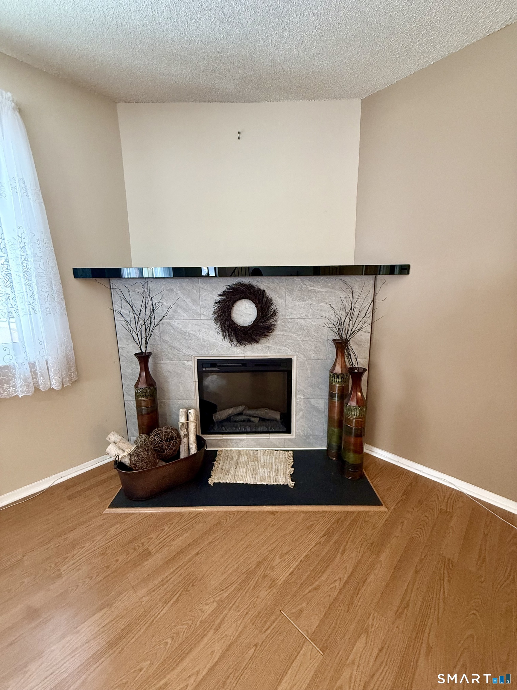 6 Stonegate Circle Branford CT 06405