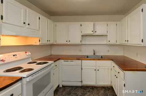 751 Heritage Village Southbury CT 06488