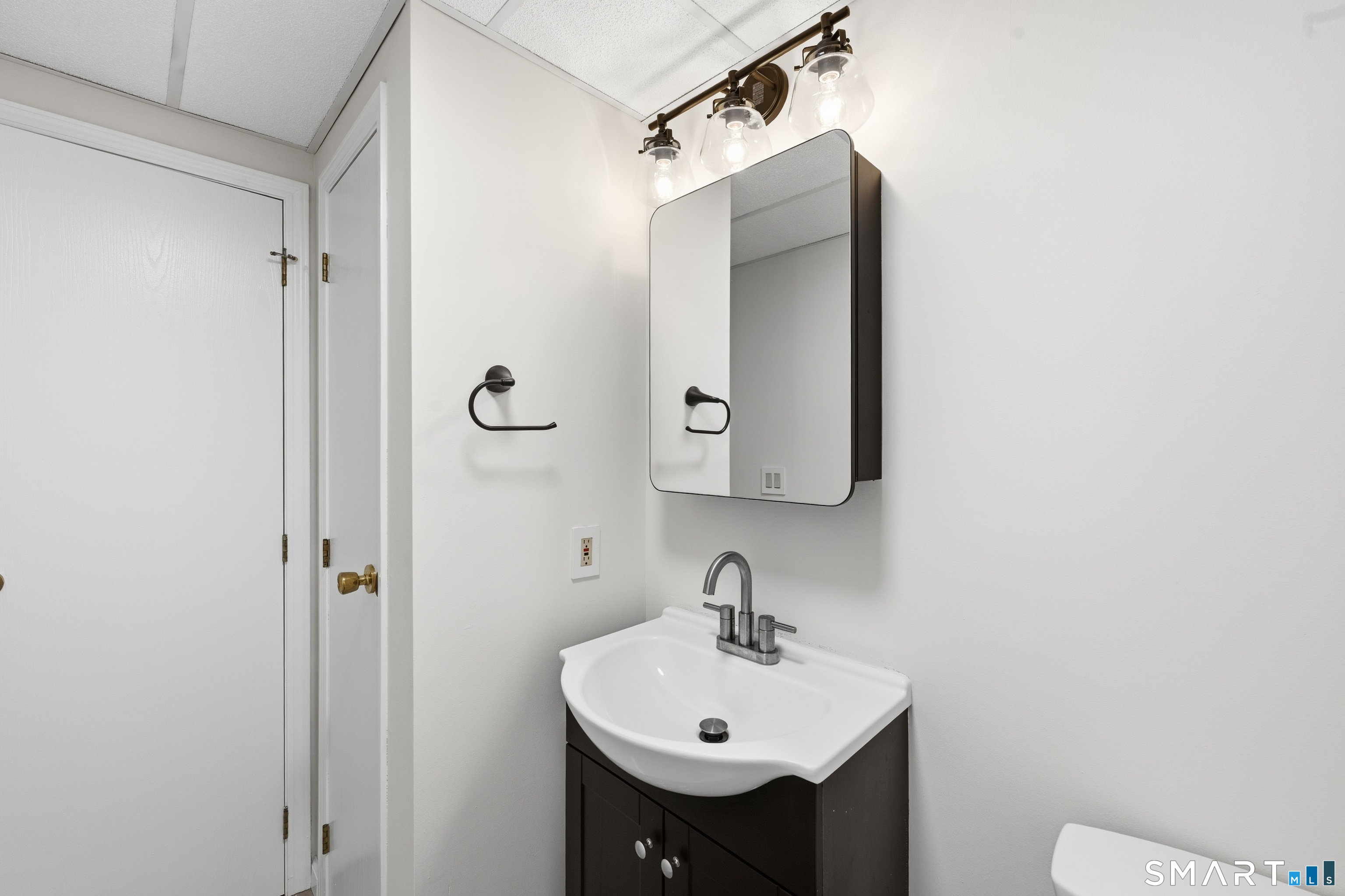 1 Maple Street Ellington CT 06029
