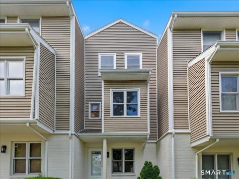 71 Cobblestone Drive Groton CT 06340