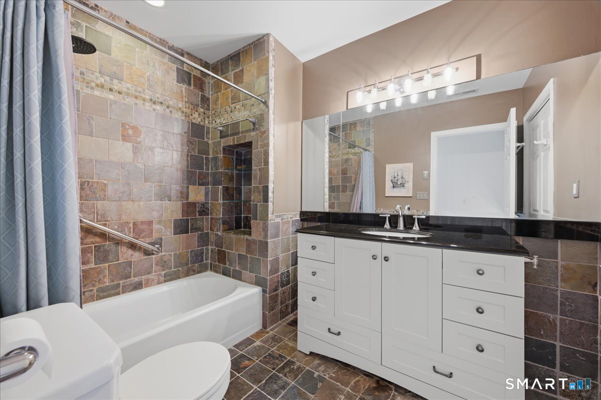 71 Cobblestone Drive Groton CT 06340