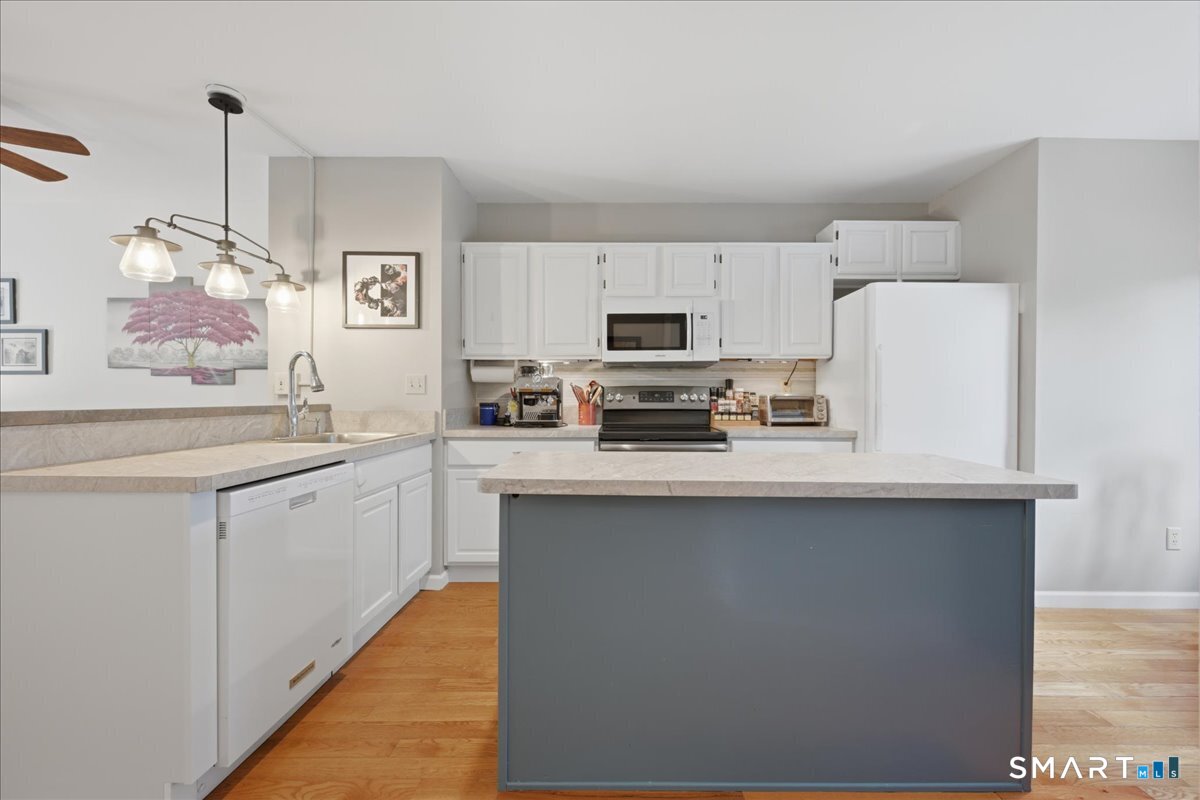 71 Cobblestone Drive Groton CT 06340