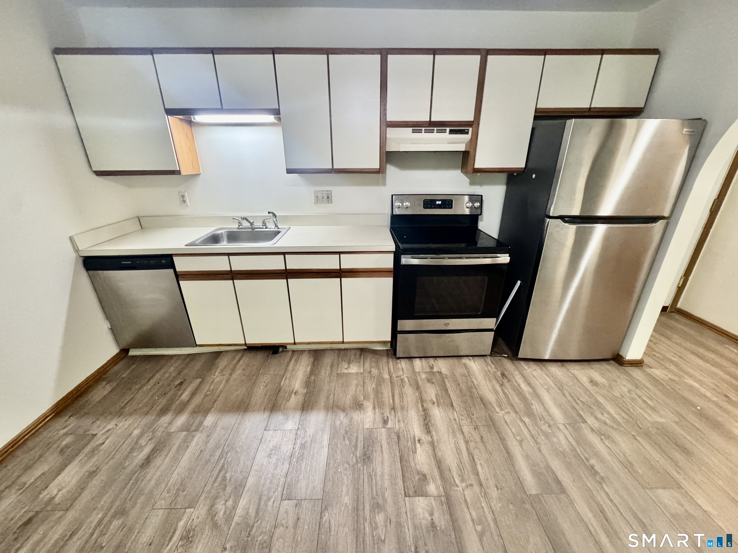 24 West Road Ellington CT 06029