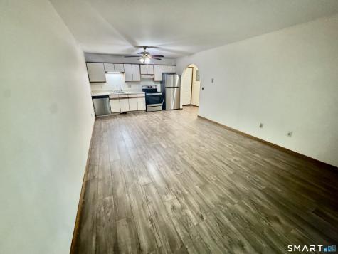 24 West Road Ellington CT 06029
