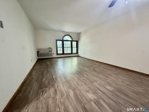 24 West Road Ellington CT 06029