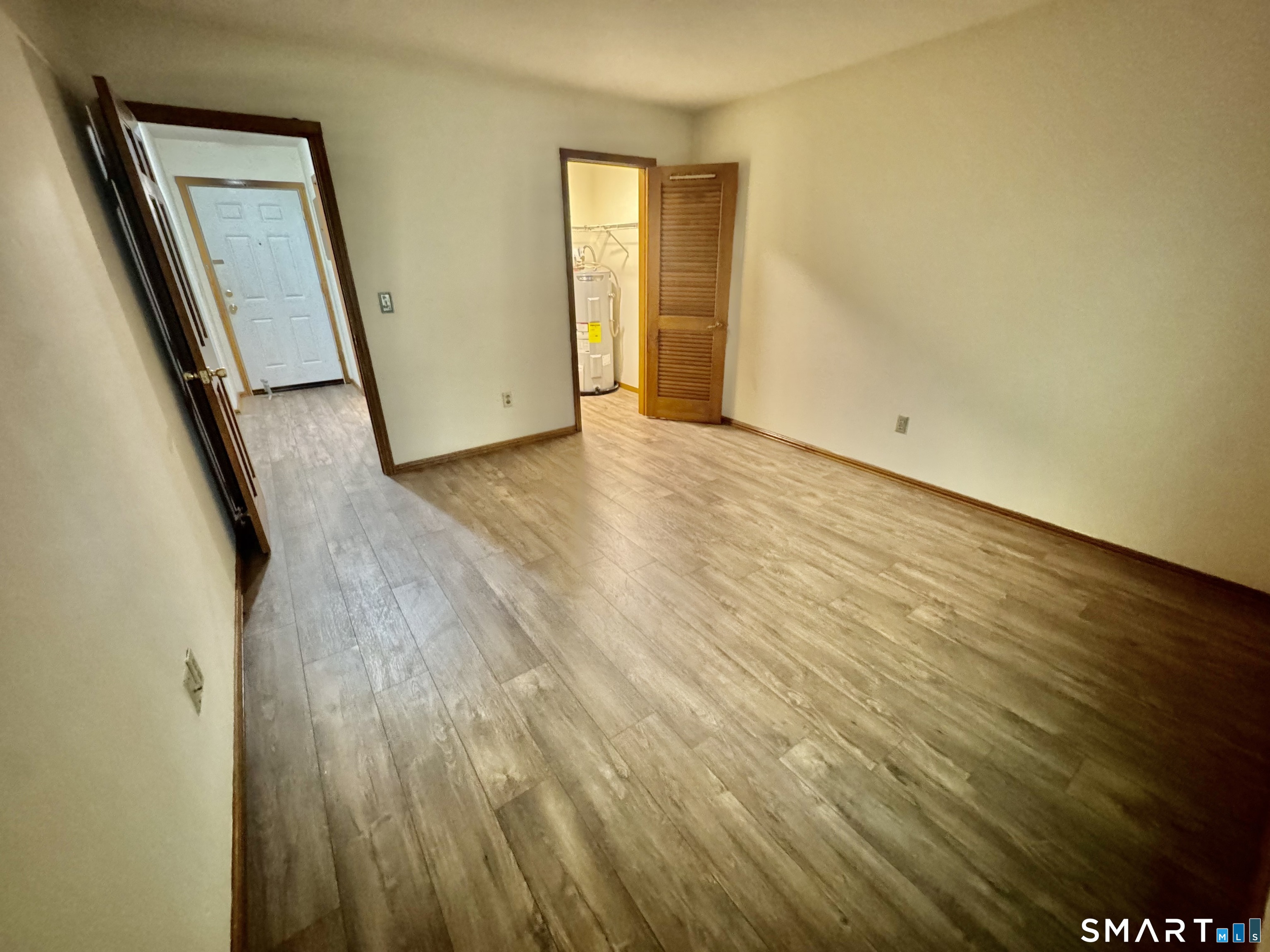 24 West Road Ellington CT 06029