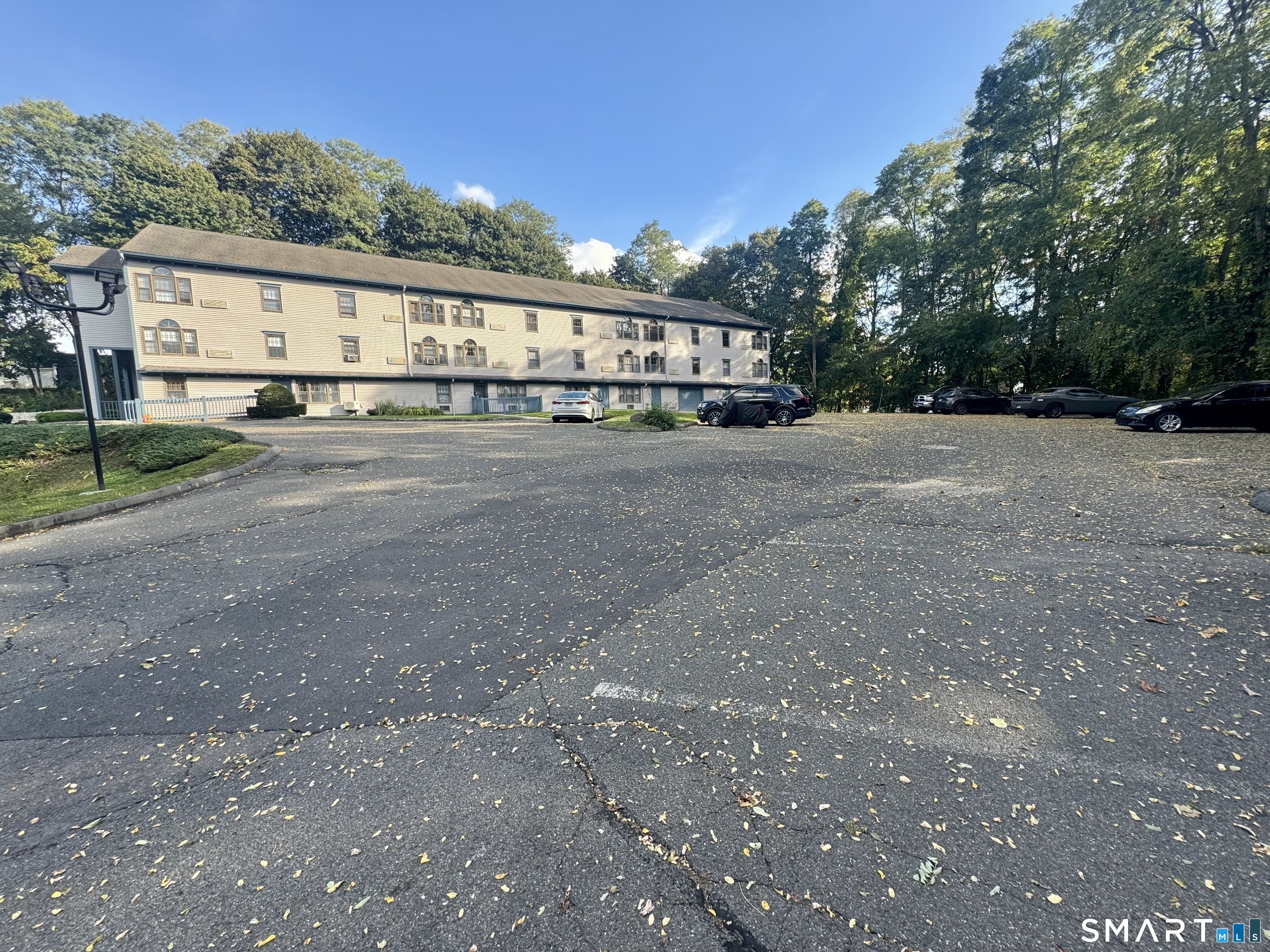 24 West Road Ellington CT 06029