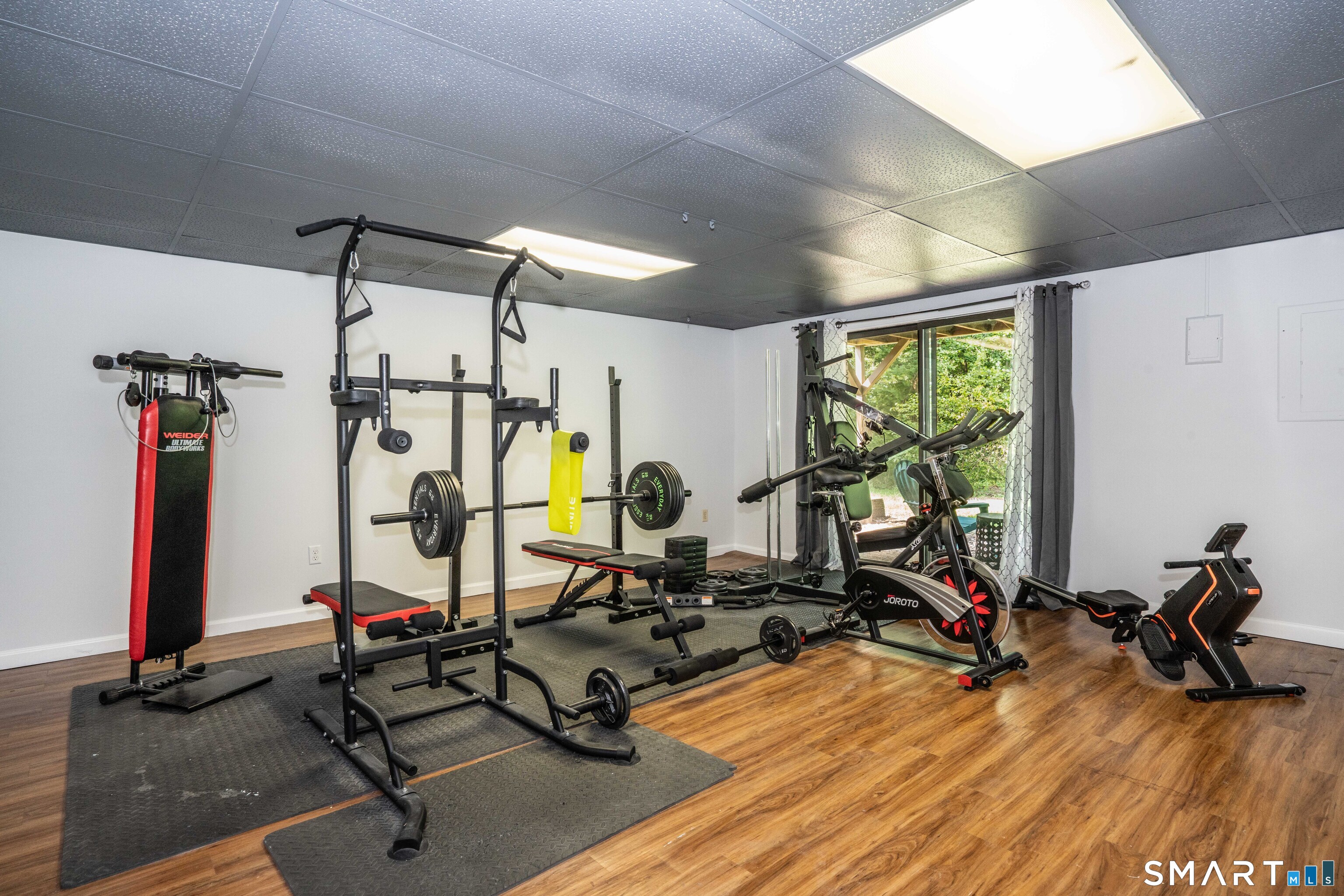 81 Fox Run Court Newington CT 06111