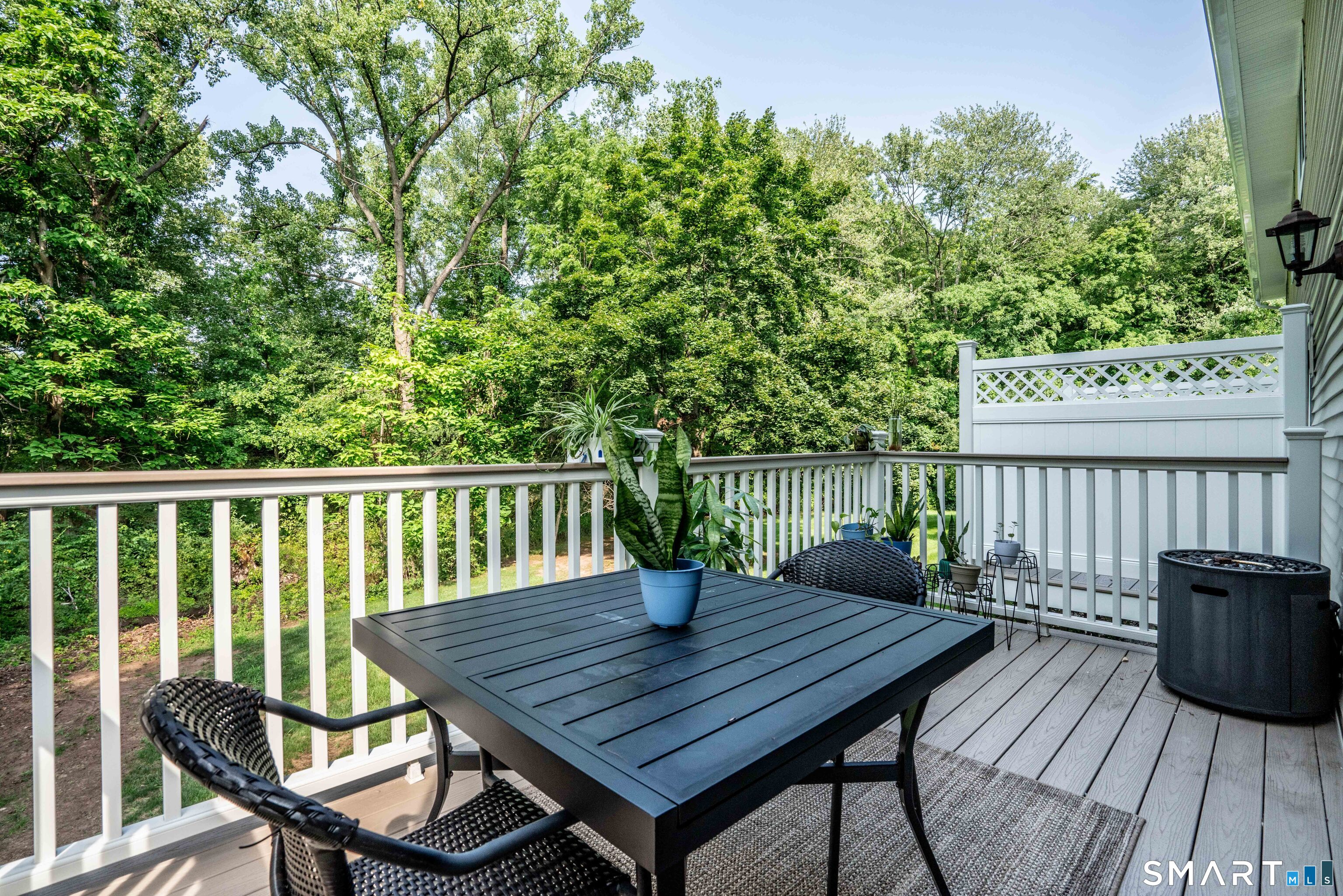 81 Fox Run Court Newington CT 06111