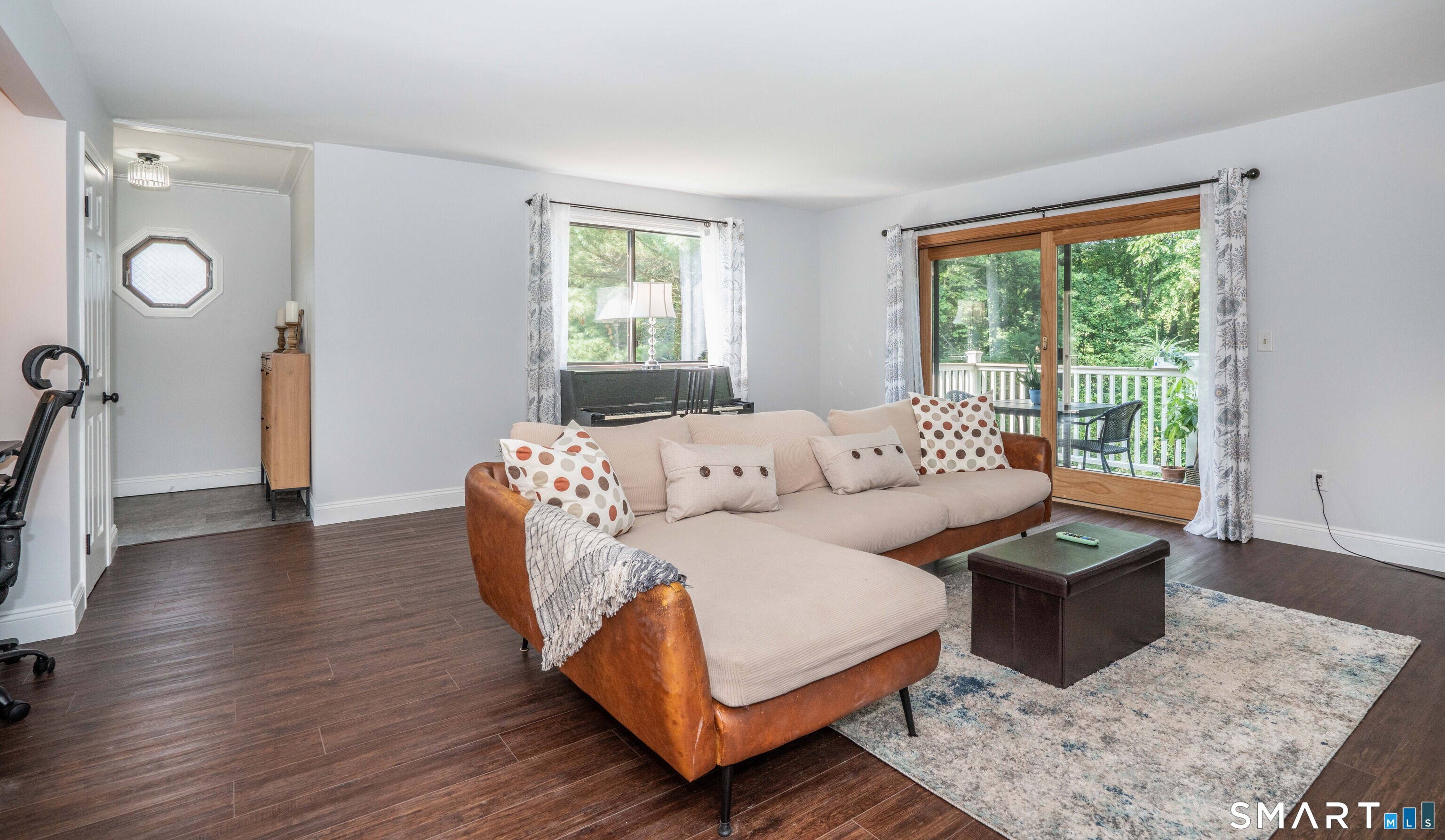 81 Fox Run Court Newington CT 06111