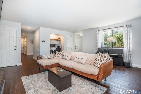 81 Fox Run Court Newington CT 06111
