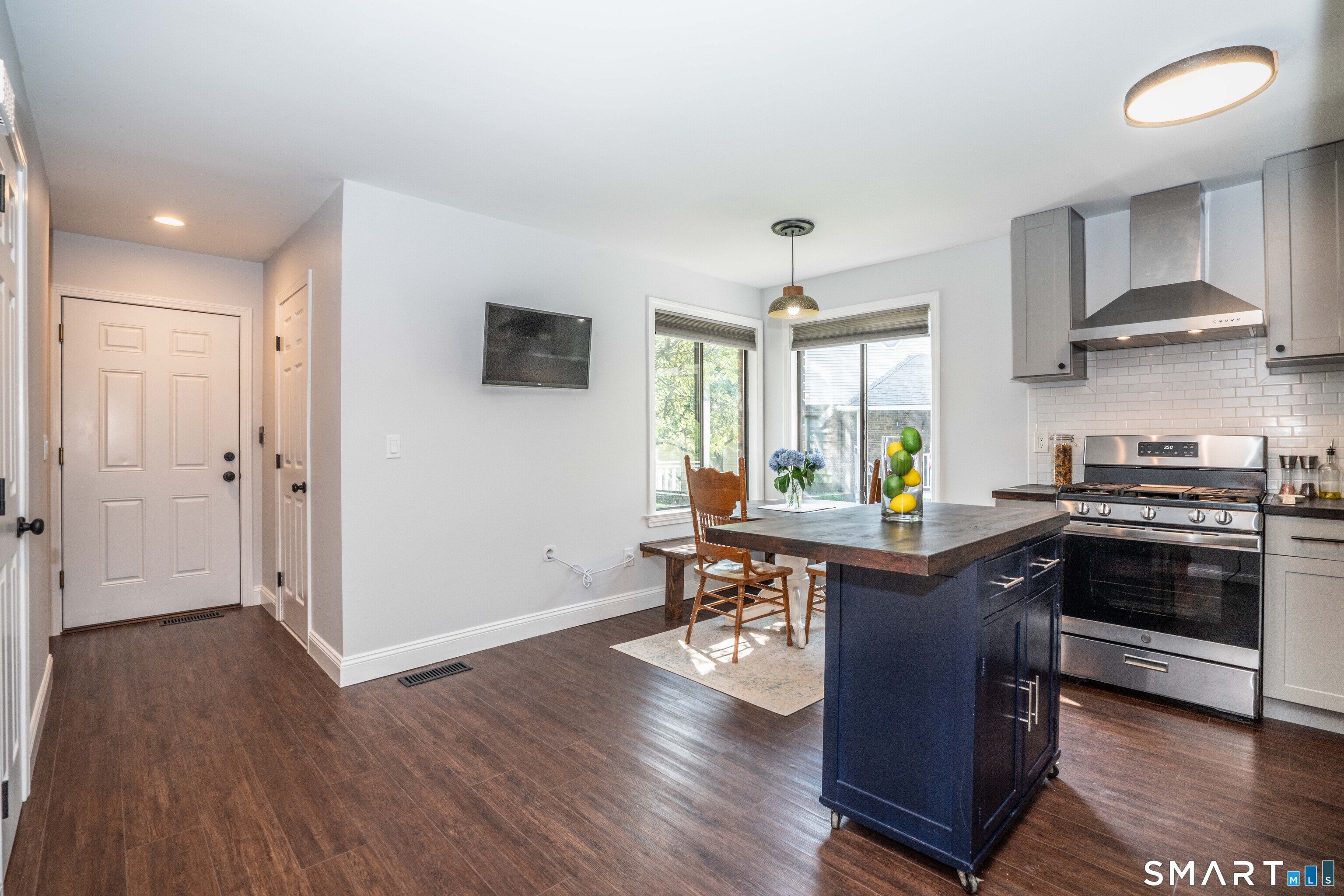 81 Fox Run Court Newington CT 06111