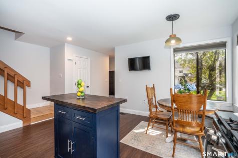 81 Fox Run Court Newington CT 06111