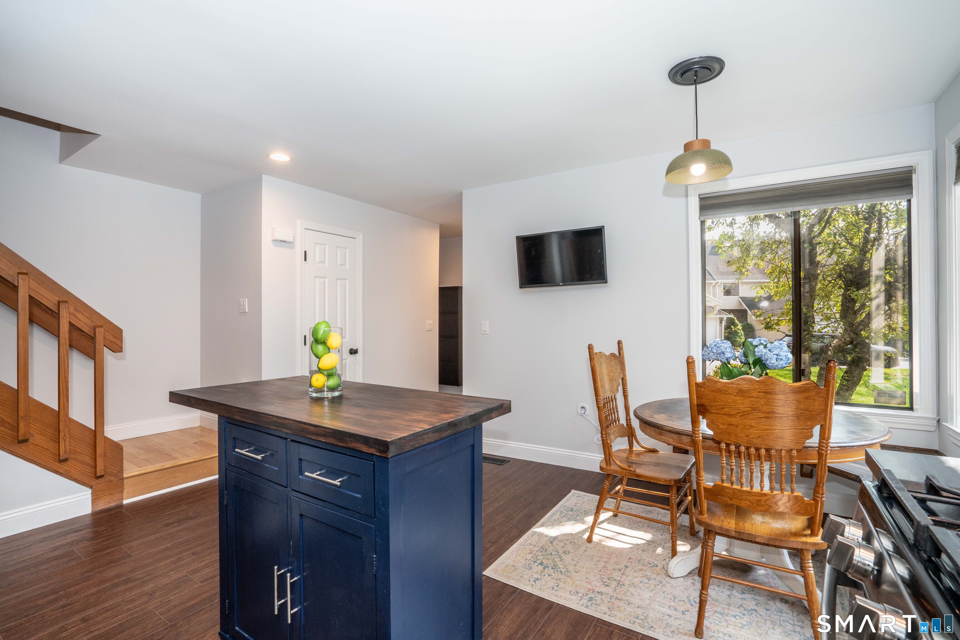 81 Fox Run Court Newington CT 06111